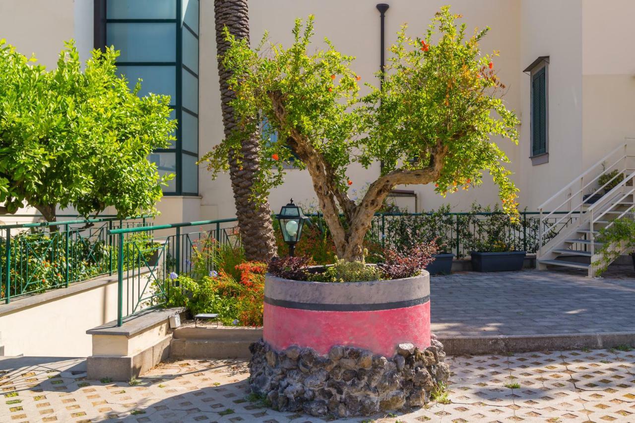 Melograno Undici Aparthotel Ercolano Exterior photo